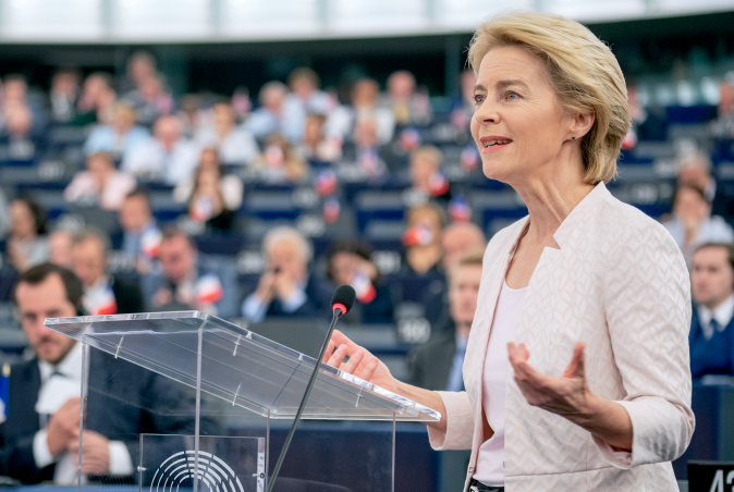 Europa, Pro Vita & Famiglia: «Ursula von der Leyen ha gettato la maschera: gender come priorità» 1